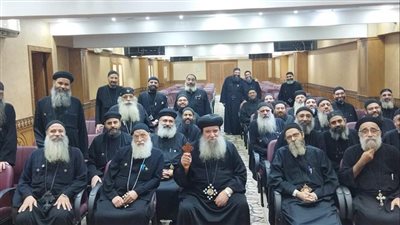 الأنبا سيداروس يترأس لقاء كهنة إيبارشية عزبة النخل