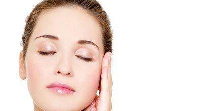 قناع القهوة والأرز لبشرة لامعة كالزجاج