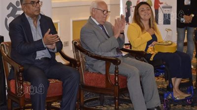 محافظ بورسعيد يشهد ندوة بعنوان البرنامج التثقيفي السياسي للأشخاص ذوي الاحتياجات الخاصة (صور)