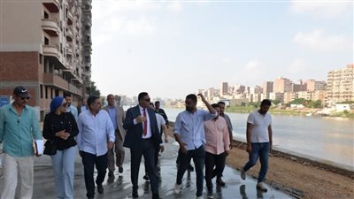 محافظ الدقهلية يتفقد مشروع امتداد المشاية الجديد على النيل في المنصورة 