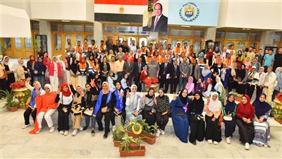 دقيقة حداد على أرواح شهداء فلسطين في انطلاق الحملة القومية لتعزيز المشاركة السياسية بأسيوط