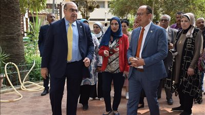 رئيس جامعة حلوان يتفقد كليات الاقتصاد المنزلى والتربية الموسيقية والفنية والفنون الجميلة