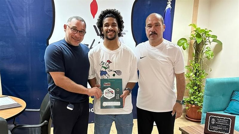 إنبى يمدد عقد أحمد