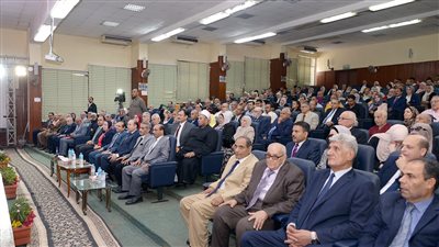 جامعة المنصورة تكرم رموز كلية الزراعة في اليوبيل الذهبي