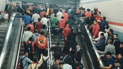 مترو الخط الثالث يشجع النادي الأهلي في مباراة الغد بهذه الطريقة 