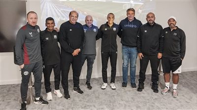 اجتماع فني بين بعثة زد وأستون فيلا لتبادل الخبرات بالناشئين