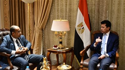 وزير الشباب والرياضة يلتقي بالسفير المصري الجديد في بيرو