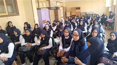 ندوات للتوعية بالسلامة والصحة المهنية فى مدارس أسيوط