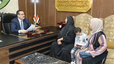 محافظ المنوفية يواصل سلسلة لقاءاته اليومية بالمواطنين