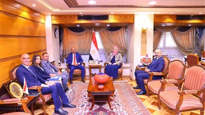 وزيرة التضامن تبحث مع رئيس البورصة فرص الاستثمار المجتمعي وفقًا لآليات سوق المال