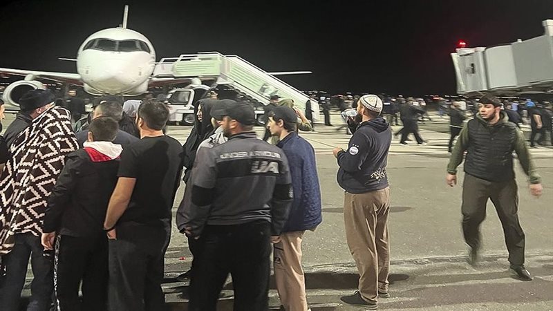 مطار داغستان، فيتو