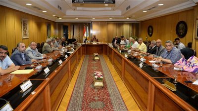 محافظة أسيوط تعقد المجلس الاقتصادي استعدادا لمعرض التجارة البينية الإفريقي