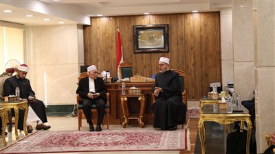 أمين البحوث الإسلامية يستقبل مفتي ولاية بينانج بماليزيا 