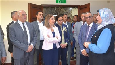 وزيرة الثقافة تتفقد دار الأوبرا بدمنهور (صور)