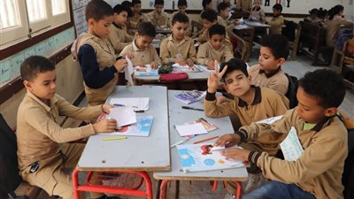 استفادة 176 طالبًا من 6 ورش عمل بحملة اقرأ لمكتبة دمنهور 