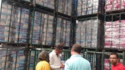 التحفظ علي 363 طن أغذية دون بيانات بالقليوبية 