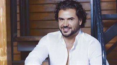 سامو زين يقترب من انتهاء كتابة فيلمه الجديد للعودة بعد غياب 17 عاما