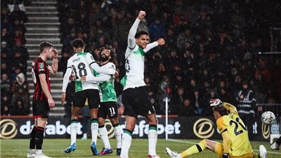 ليلة سقوط الحمر، الأهلي يودع الدوري الإفريقي واليونايتد يسقط أمام نيوكاسل والريدز يهرب بالزي البديل