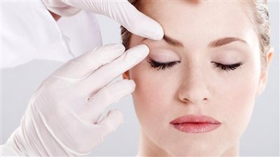 تخلصي من الخطوط بالبشرة بهذه المكونات الاقتصادية