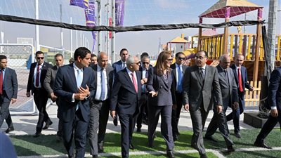 بعد افتتاح مجمع القرية الكونية، مدبولي يتفقد بعض المدارس (صور)