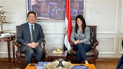 المشاط تلتقي سفير سنغافورة لمناقشة سبل دفع مجالات التعاون الثنائي بين البلدين