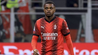 ميلان يعلن غياب مدافعه 4 أشهر بعد خضوعه لجراحة