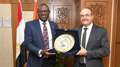 وزارة البنية الأساسية بزامبيا تبحث التعاون مع المقاولون العرب