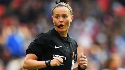 6 معلومات عن ريبيكا ويلش أول حكم امرأة بالدوري الإنجليزي