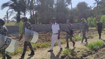 حملة إزالات مكبرة بقرية المحروسة في قنا (صور)