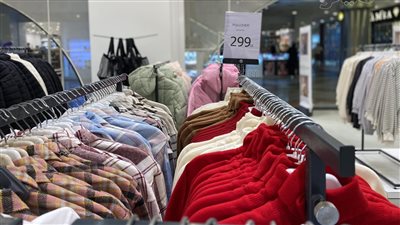 شعبة الملابس توضح نسبة تخفيضات الأسعار خلال الجمعة البيضاء