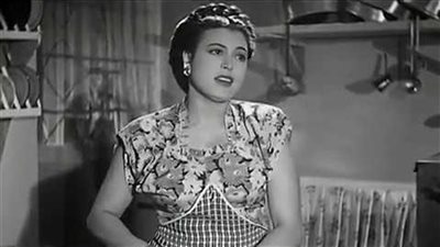 رجاء عبده، اكتشفها أمير والبوسطجية اشتكوا سبب شهرتها، ولعب القمار يقودها للمحاكم