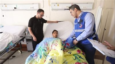 الصحة: الكشف الطبي على 448 من رعايا الدول الأجنبية بينهم 96 طفلا في معبر رفح