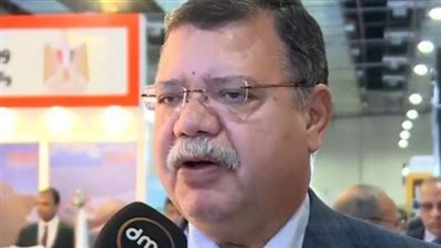 حمدي عبدالعزيز: قرار السيسي بالإبقاء على سعر السولار جاء لصالح محدودي الدخل