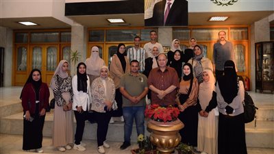 محافظ أسيوط يلتقي أعضاء فريق مراكز شباب مصر ويعلن تنفيذ رحلات ميدانية للمشروعات التنموية