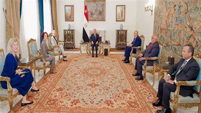 السيسي يشدد على قلق مصر البالغ من استمرار تدهور الأوضاع الإنسانية بغزة