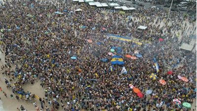 المئات يتواجدون بريودي جانيرو لمتابعة نهائي كأس ليبرتادوريس (فيديو)