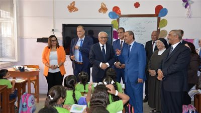 وزير التعليم ومحافظ الإسماعيلية يتفقدان عددًا من المدارس (صور) 