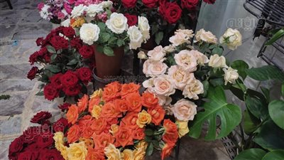  من 75 لـ 3 آلاف جنيه، أسعار بوكيهات الورد في الفلانتين المصري (فيديو وصور) 
