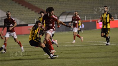 أوشايا يقلص الفارق للمقاولون ويحرز الهدف الأول في مرمي الأهلي 