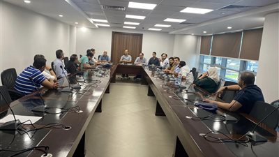 رئيس جهاز القاهرة الجديدة يلتقي سكان دار مصر واللوتس لبحث شكاواهم