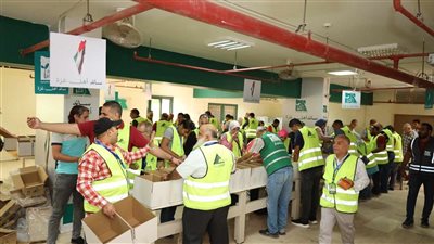 وفد من نقابة المهندسين يشارك في تجهيز قافلة إغاثة دعمًا لفلسطين