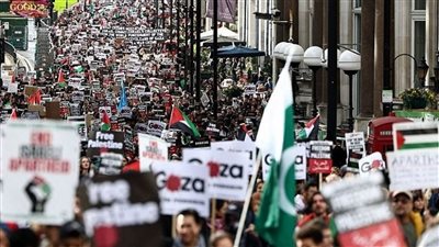 الأضخم في تاريخ أمريكا، 100 ألف شخص يشاركون في مظاهرة مؤيدة لفلسطين (فيديو)