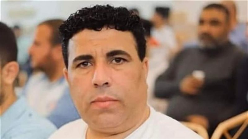 الفنان الراحل طارق