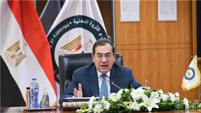 الملا: تحويل الاستخدام للغاز الطبيعي في 