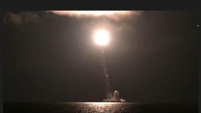 تجربة ناجحة، روسيا تختبر صاروخا بالستيا عابرا للقارات