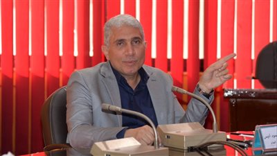 متابعة الموقف التنفيذي لاعتماد الإيصالات المميكنة بالمراكز التكنولوجية بالإسماعيلية (صور) 