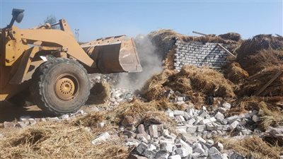 حملة لإزالة 6 حالات تعد بالبناء المخالف في قنا