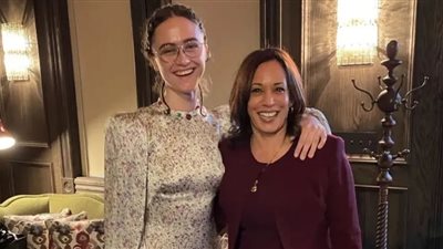 تتبرأ من الصهيونية وتجمع تبرعات لـ غزة، حملة شرسة ضد ابنة زوج نائبة الرئيس الأمريكي (صور)