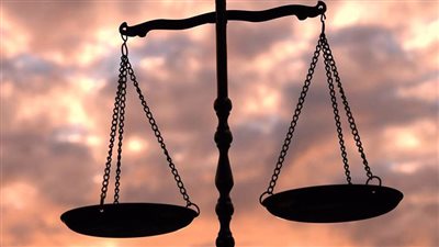  وزارة العدل ترفع شعار «هتدفع هتدفع».. الرسوم القضائية للدعاوى الخاسرة تهدد المتقاضين بالحبس.. وعامل خسر قضيته فعاقبته الوزارة بـ12 ألف جنيه غرامة