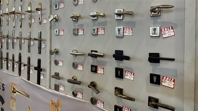 إكسسوارات الأبواب